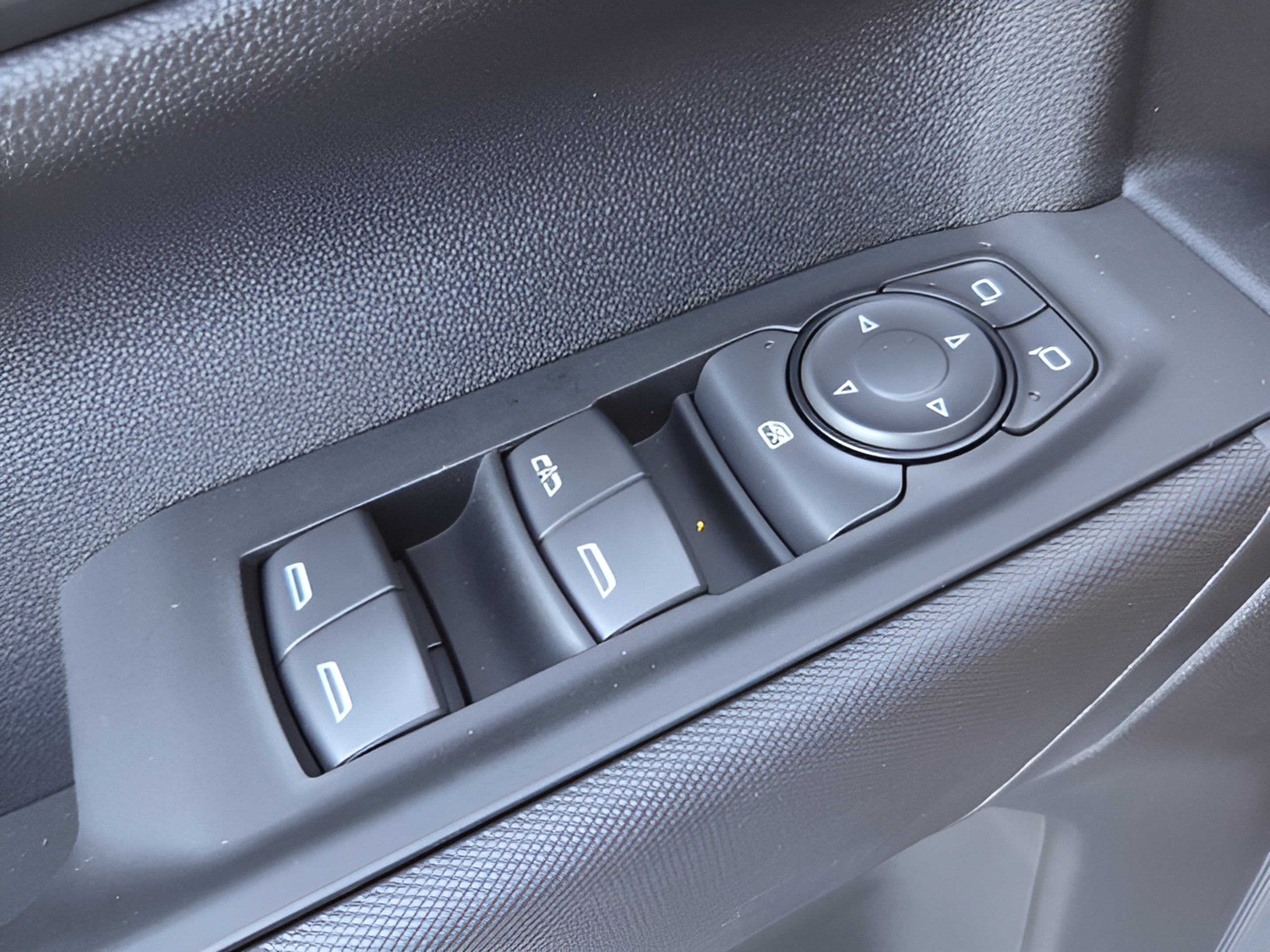 New 2026 Chevrolet Silverado 1500 Custom AWD/4WD image 33