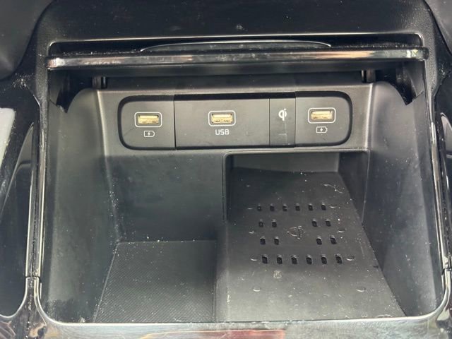 Certified 2023 Kia Sorento SX image 28