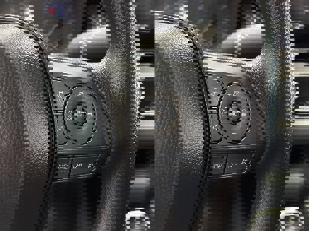 Used 2025 Toyota Corolla LE image 36