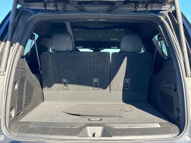 Used 2023 Chevrolet Suburban Premier image 6