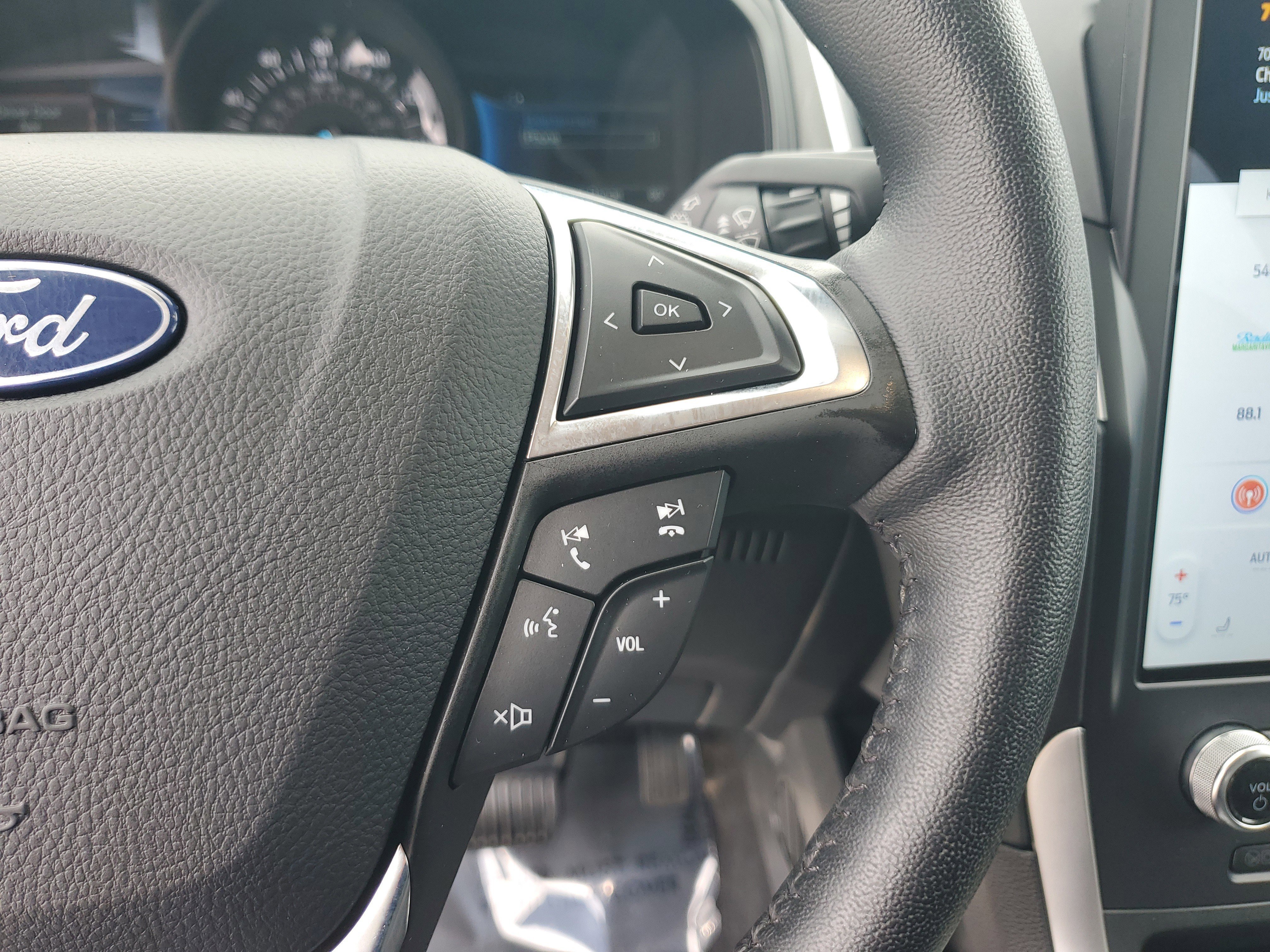 Used 2024 Ford Edge SEL w/ Convenience Package image 23