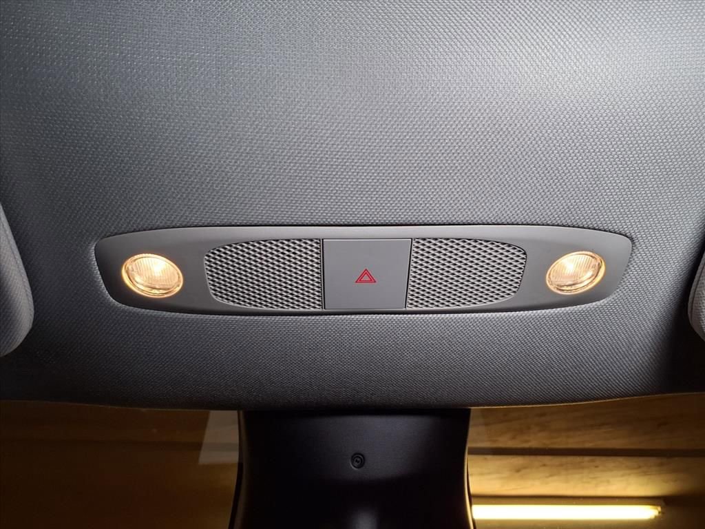 Used 2022 Tesla Model Y Performance image 9