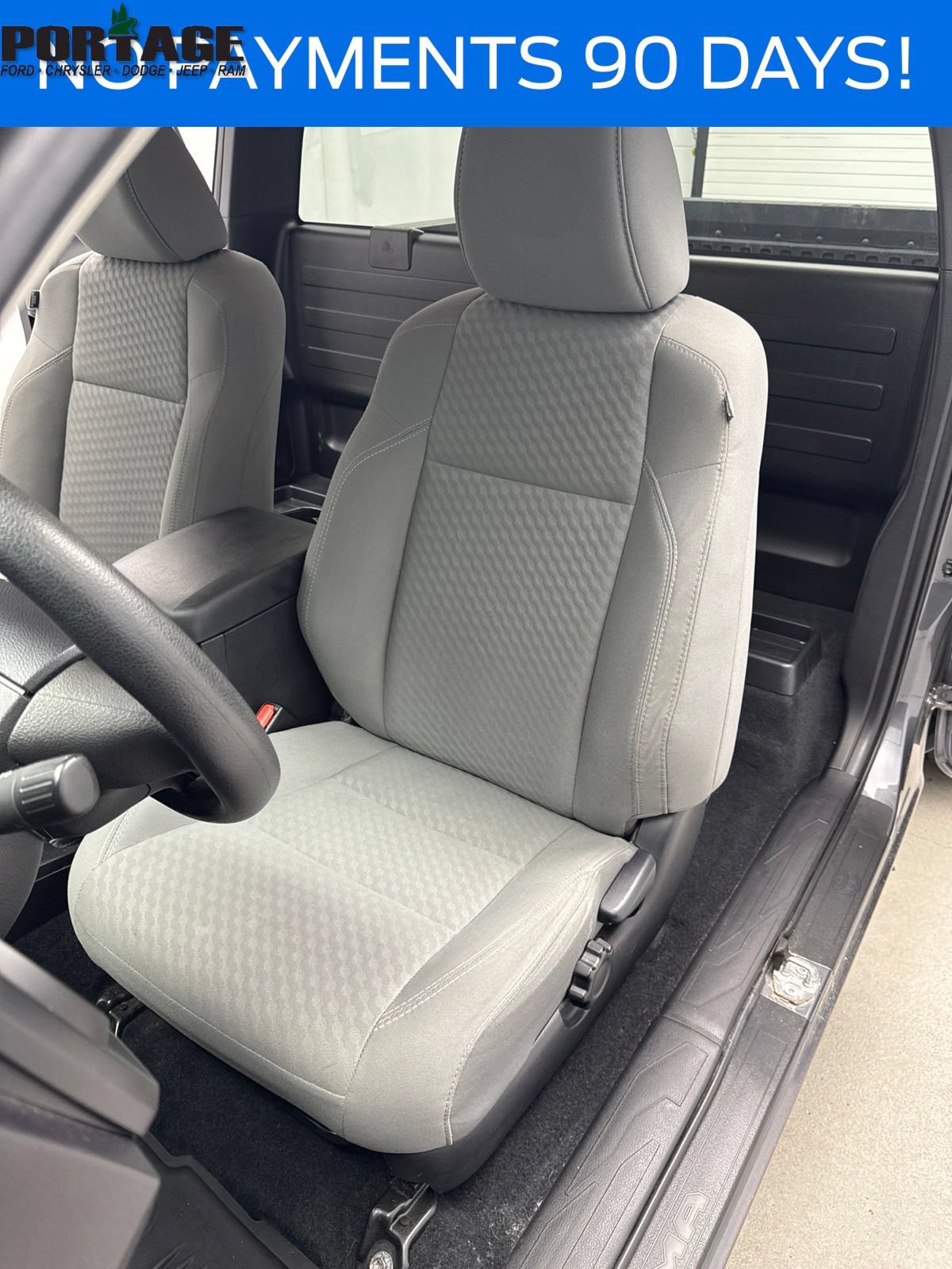 Used 2020 Toyota Tacoma SR AWD/4WD image 9