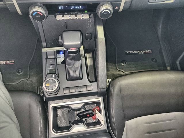 Certified 2025 Toyota Tacoma TRD Off-Road image 20