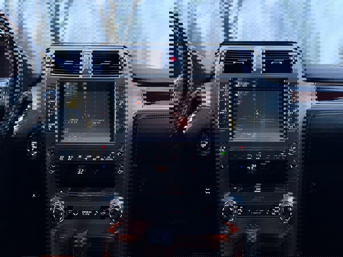 Used 2018 Lexus GX 460 Premium w/ Premium Package AWD/4WD image 20