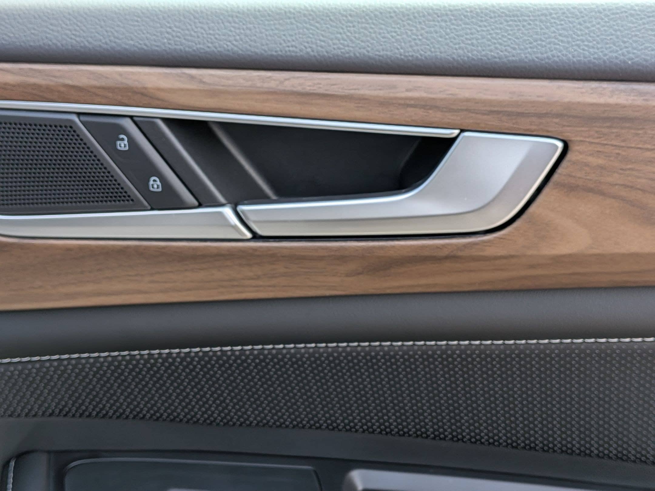 New 2026 Volkswagen Atlas SE FWD image 33