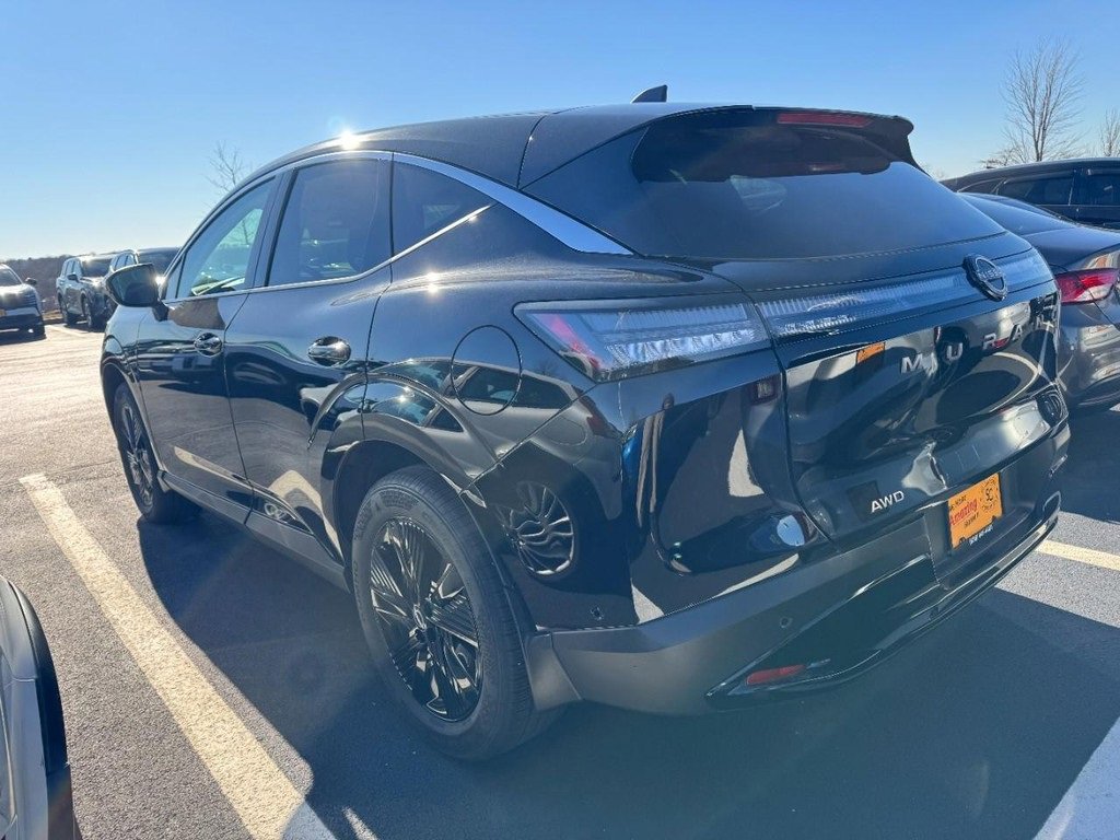 Used 2025 Nissan Murano SV image 3