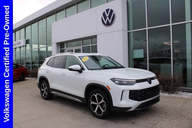 Used 2025 Volkswagen Tiguan SE