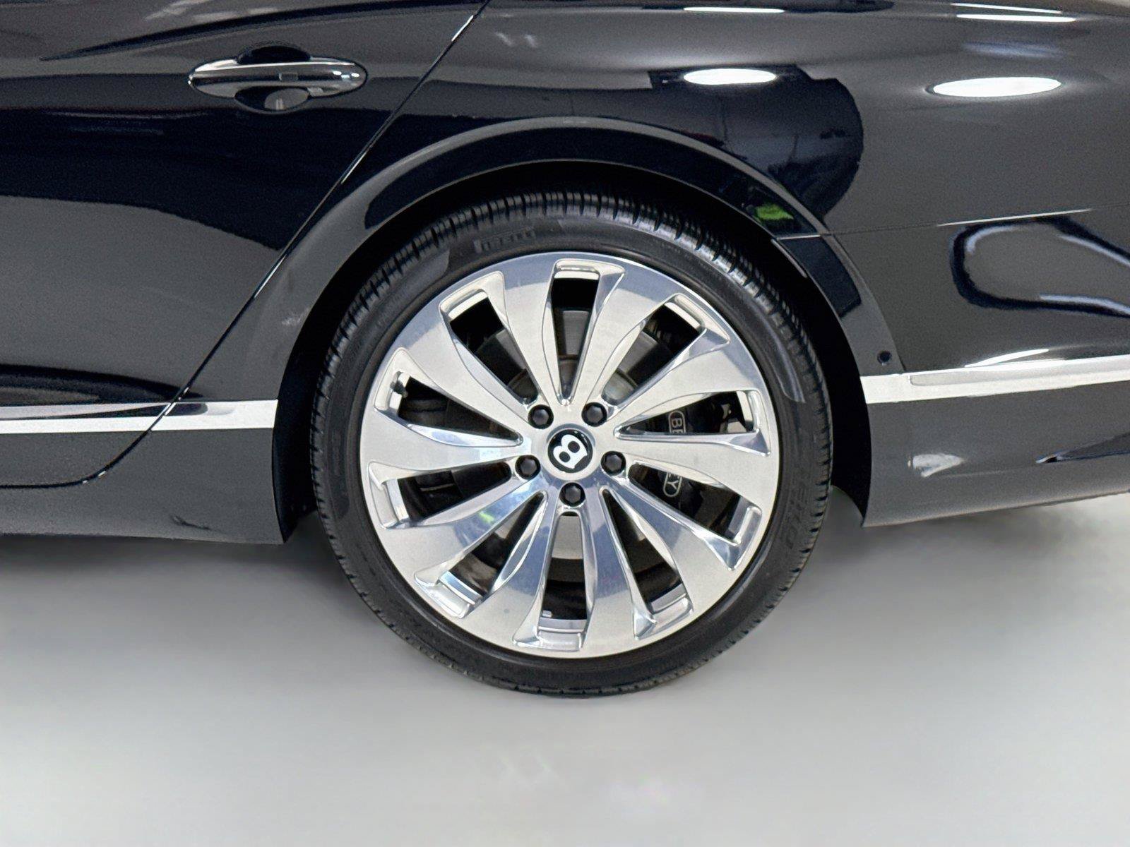 Used 2022 Bentley Flying Spur V8 AWD/4WD image 40