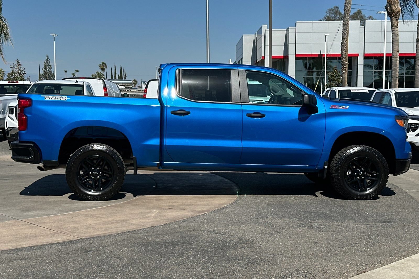 Certified 2022 Chevrolet Silverado 1500 Custom Trail Boss AWD/4WD image 3