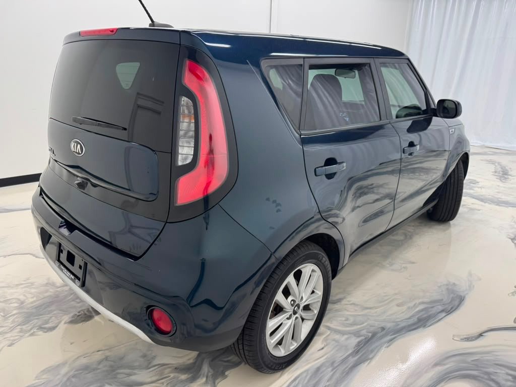 Used 2017 Kia Soul + FWD image 8
