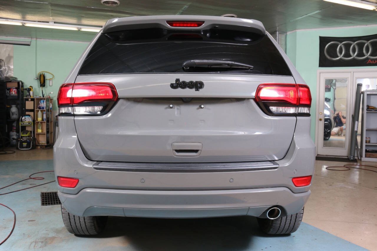 Used 2020 Jeep Grand Cherokee Altitude RWD image 17