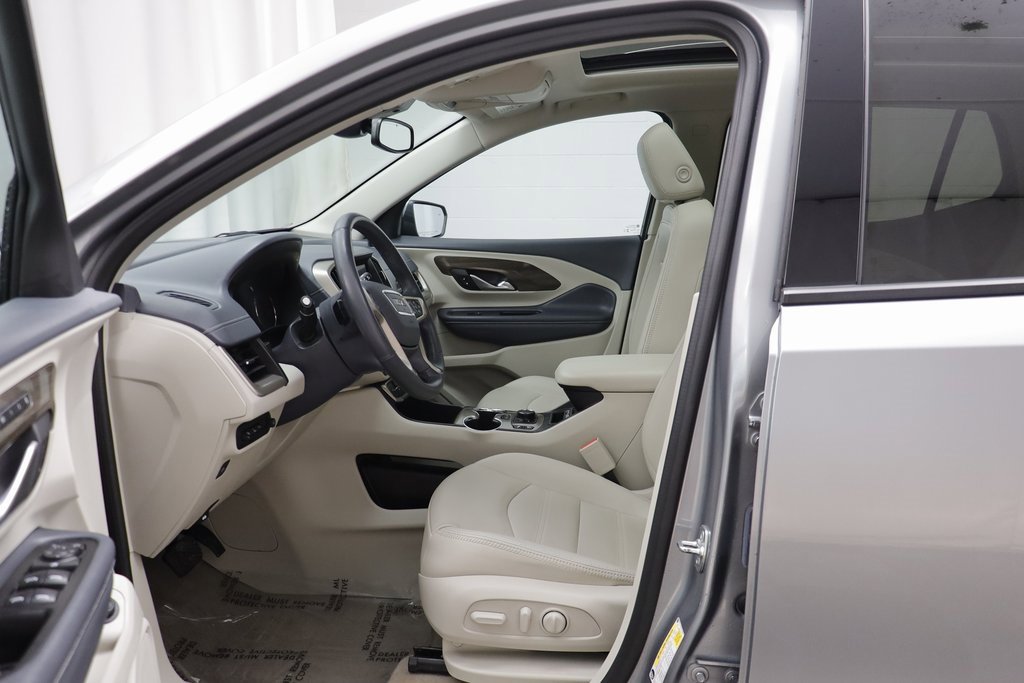 Used 2024 GMC Terrain Denali w/ Denali Premium Package image 5