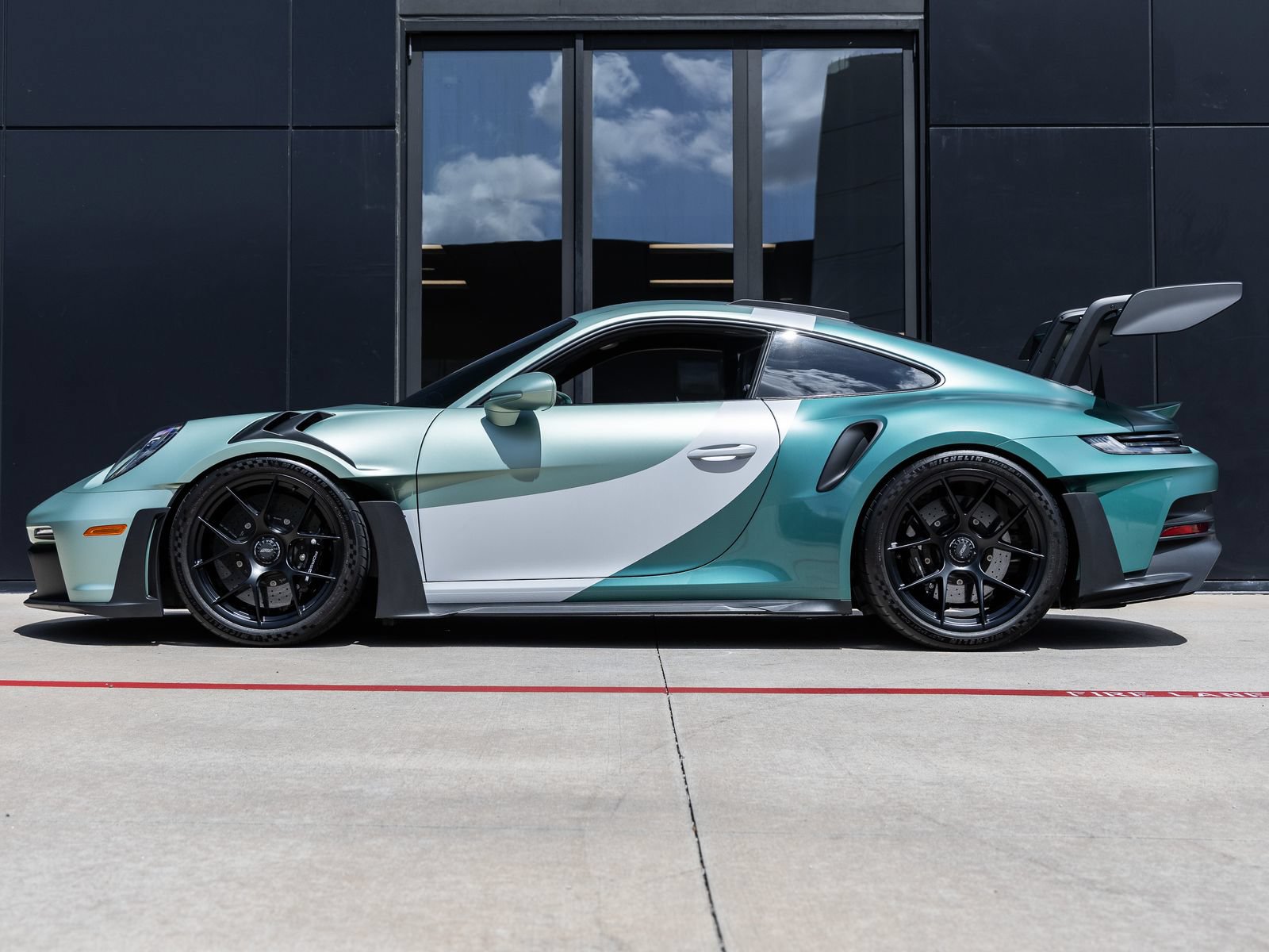 Certified 2024 Porsche 911 GT3 RS RWD image 2