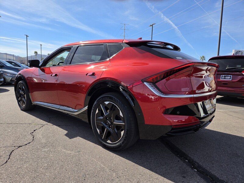 New 2025 Kia EV6 Wind RWD image 4
