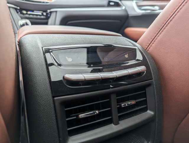 Used 2025 Cadillac XT5 Sportv w/ Technology Package AWD/4WD image 17