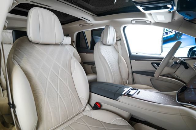 Certified 2023 Mercedes-Benz EQS 580 4MATIC SUV image 14