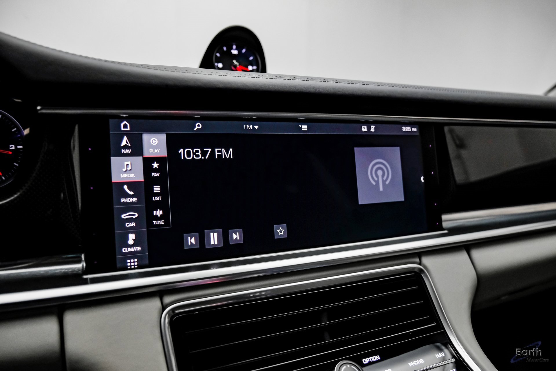 Used 2018 Porsche Panamera Turbo Sport Turismo image 65