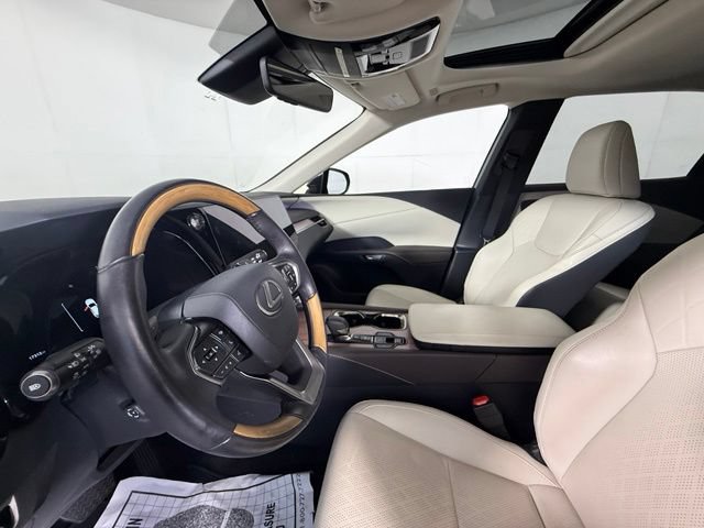 Used 2025 Lexus RX 350 Premium Plus w/ Accessory Package (Z1) FWD image 18