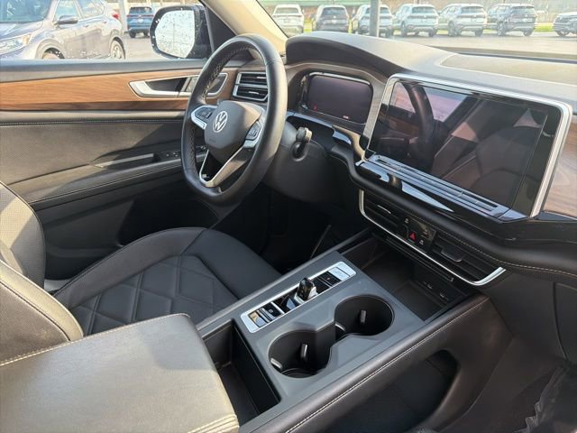 Used 2024 Volkswagen Atlas SE image 24