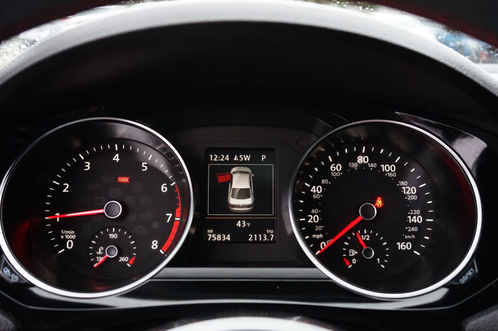 Used 2017 Volkswagen Jetta GLI image 21