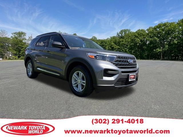 Used 2024 Ford Explorer XLT AWD/4WD image 1
