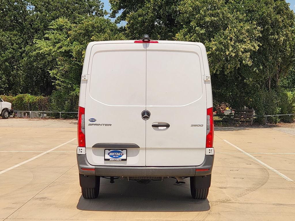Used 2023 Mercedes-Benz Sprinter 2500 image 6