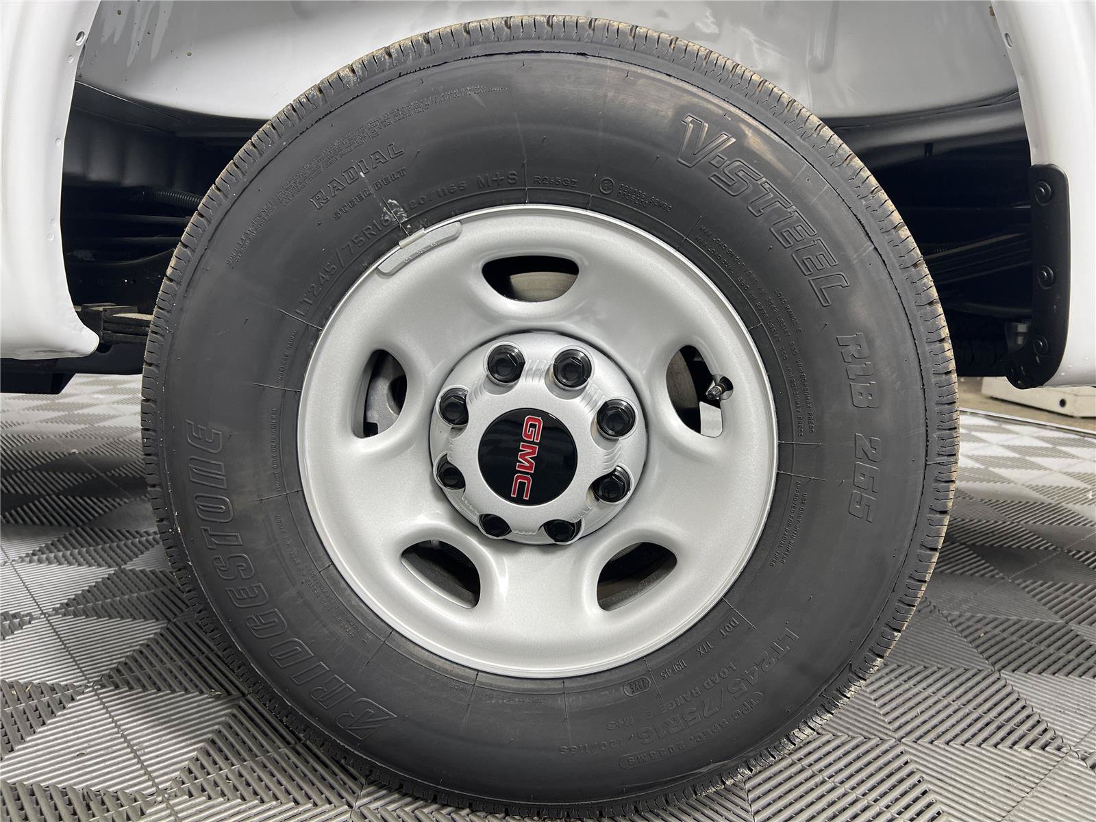 New 2025 GMC Savana 2500 w/ Driver Convenience Package RWD image 18