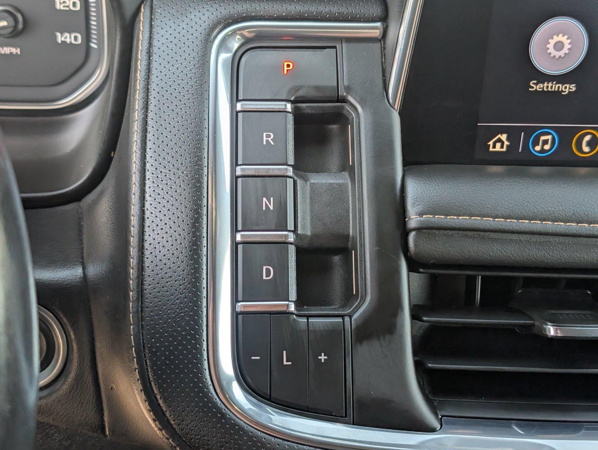 Certified 2021 GMC Yukon XL AT4 AWD/4WD image 20