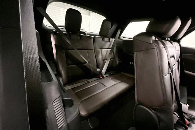 Used 2025 Ford Explorer Platinum image 31