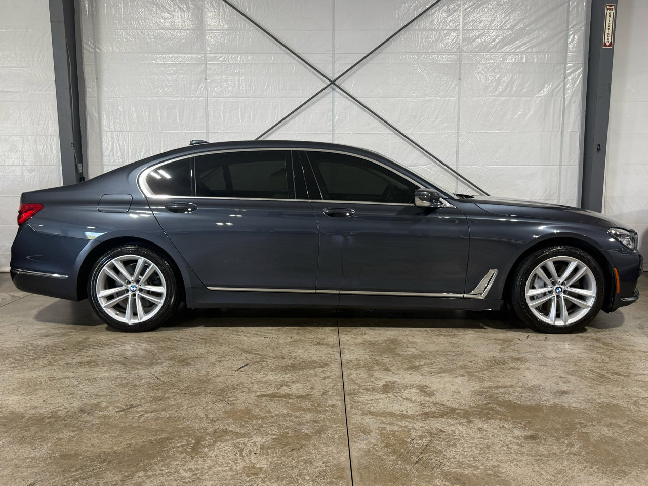 Used 2018 BMW 750i xDrive image 6