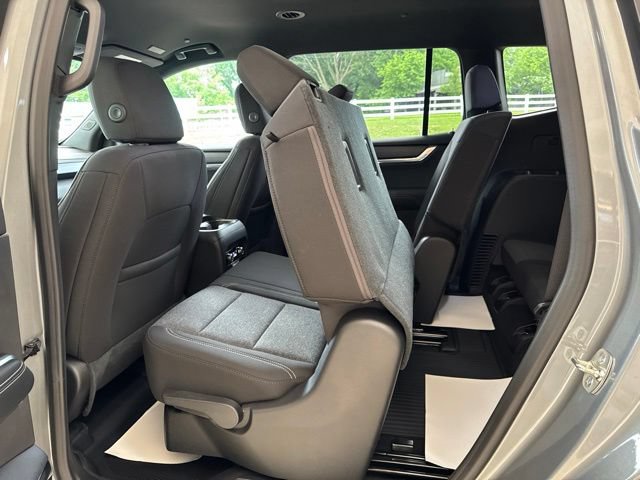 New 2026 GMC Acadia Elevation w/ LPO, Floor Liner Package AWD/4WD image 34
