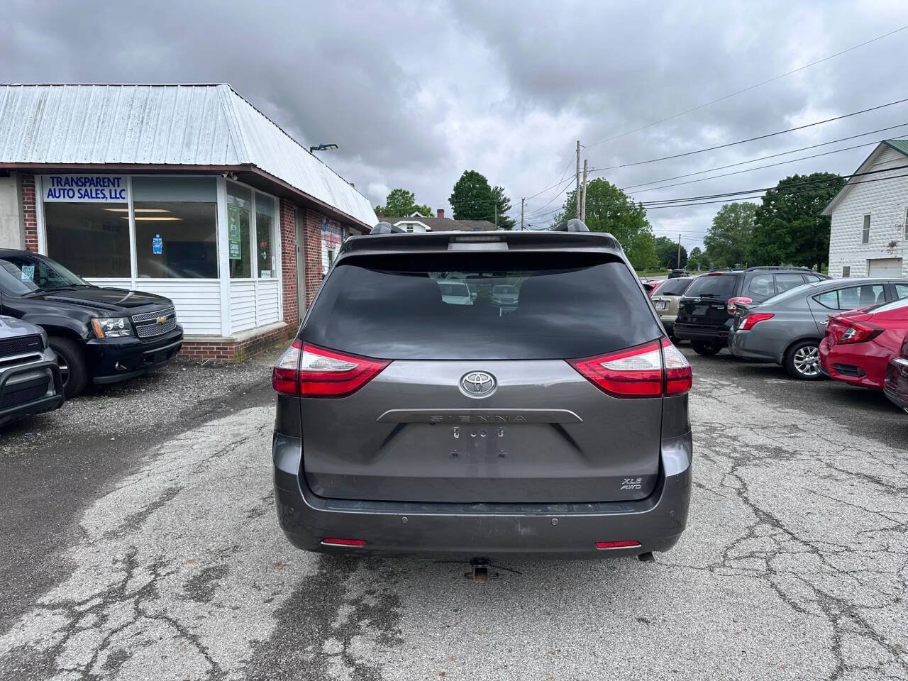 Used 2017 Toyota Sienna XLE w/ XLE Navigation Package AWD/4WD image 7