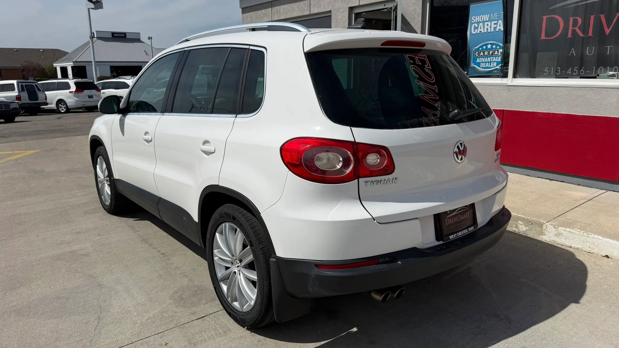 Used 2011 Volkswagen Tiguan S image 4