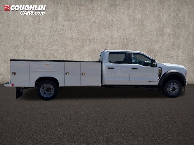 New 2026 Ford F550 4x4 Crew Cab image 9