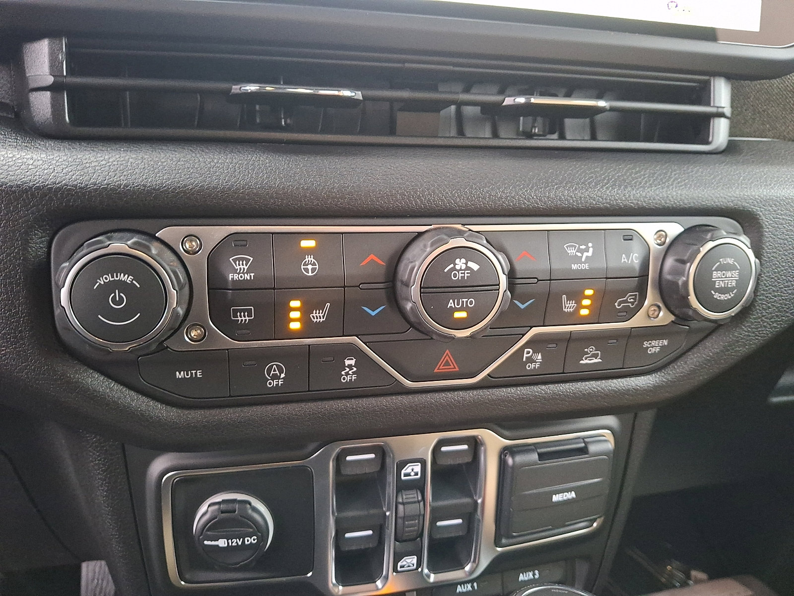 New 2026 Jeep Gladiator Willys image 12