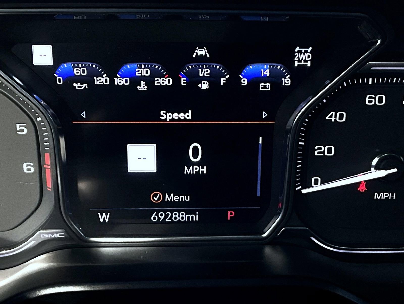 Used 2021 GMC Yukon XL Denali w/ Denali Premium Package image 15