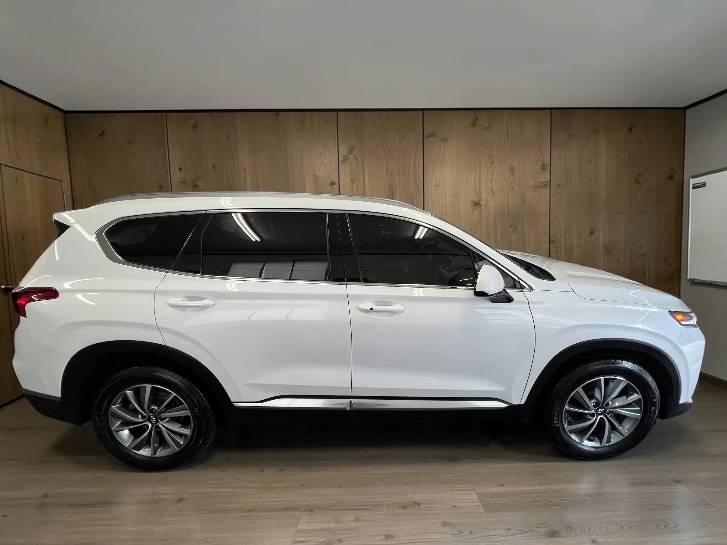 Used 2019 Hyundai Santa Fe SEL AWD/4WD image 10