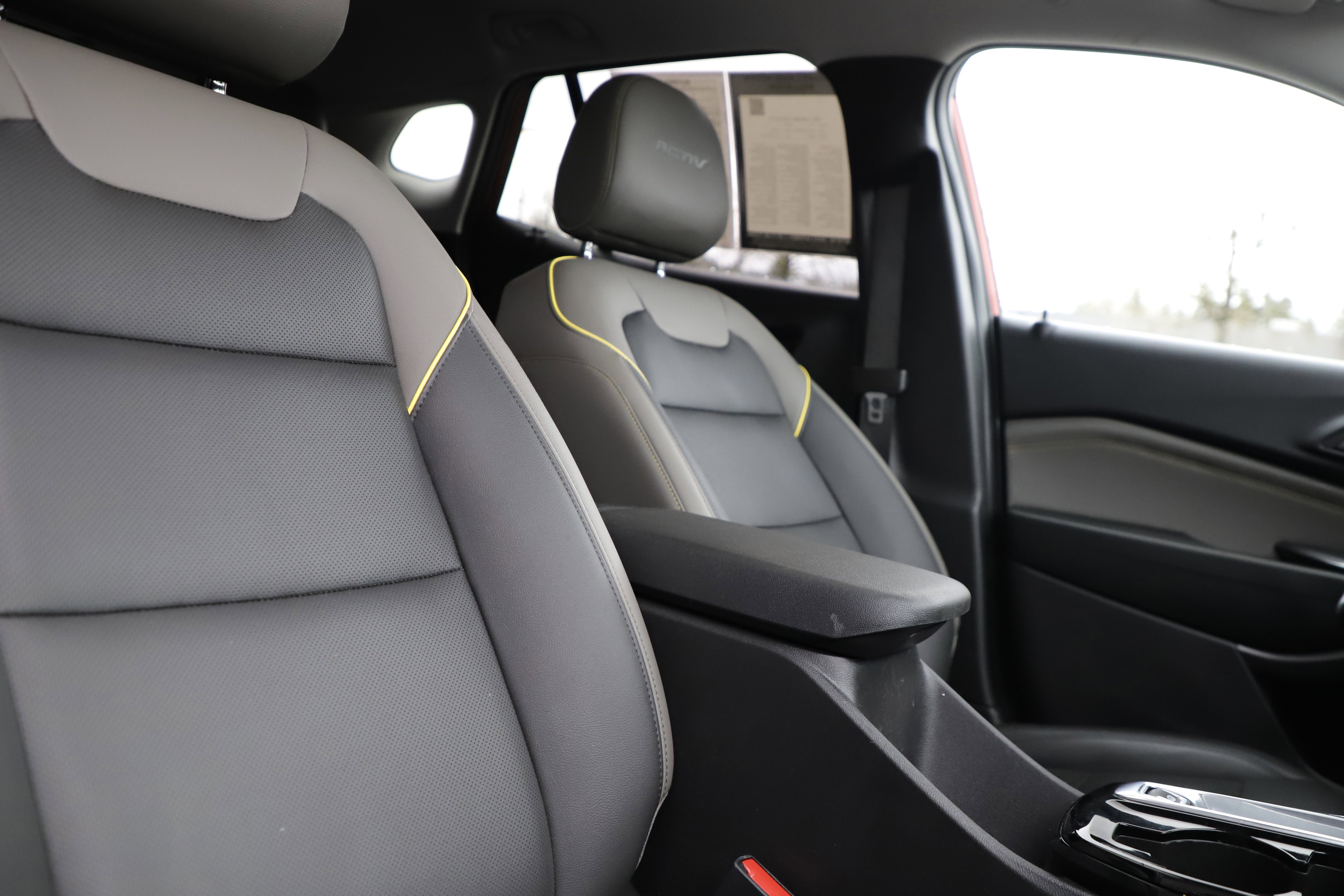 Used 2024 Chevrolet Trax ACTIV w/ Sunroof Package image 10