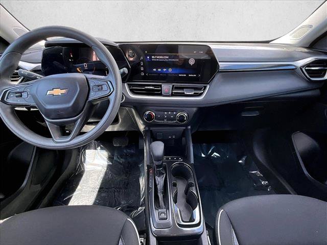 Used 2025 Chevrolet TrailBlazer LS FWD image 15