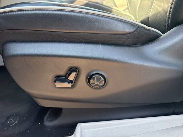 Used 2024 Chrysler Pacifica Limited image 13