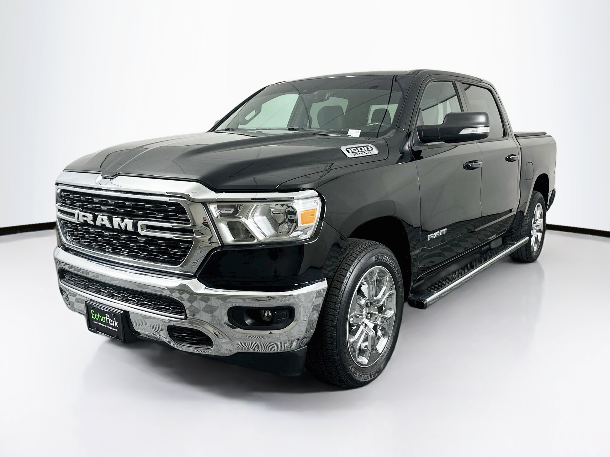 Used 2022 RAM 1500 Big Horn AWD/4WD image 3