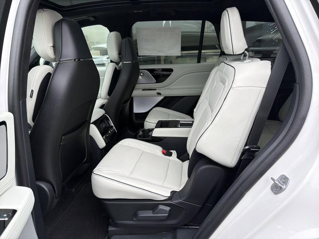 New 2025 Lincoln Aviator Black Label image 6