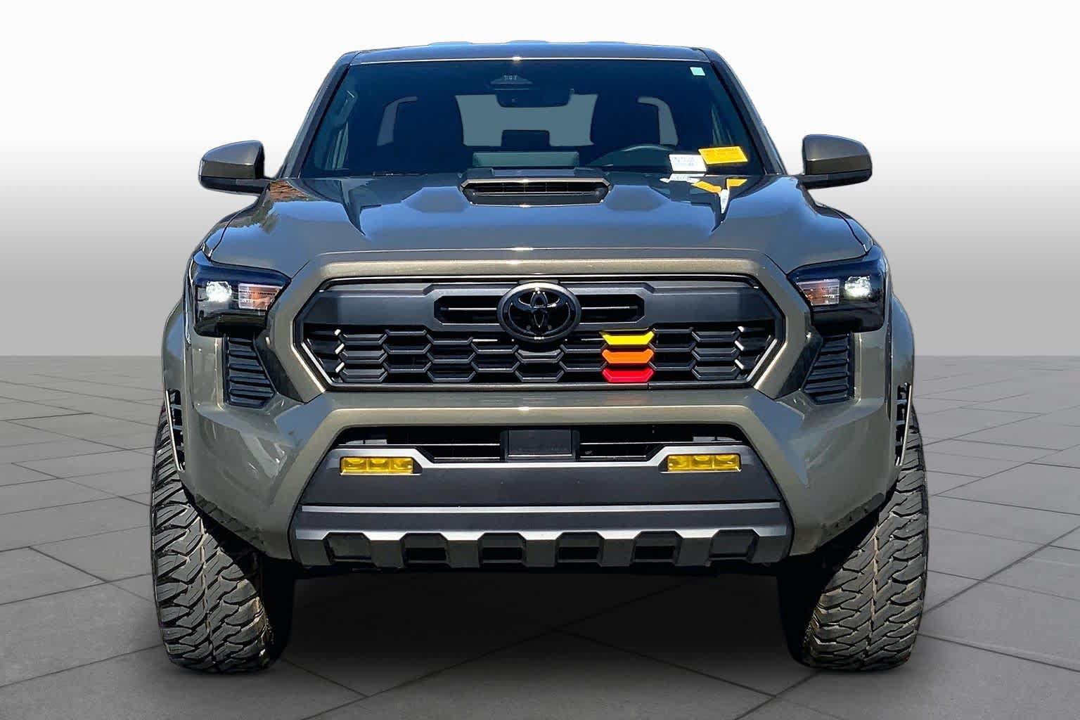 Used 2026 Toyota Tacoma TRD Sport AWD/4WD image 4
