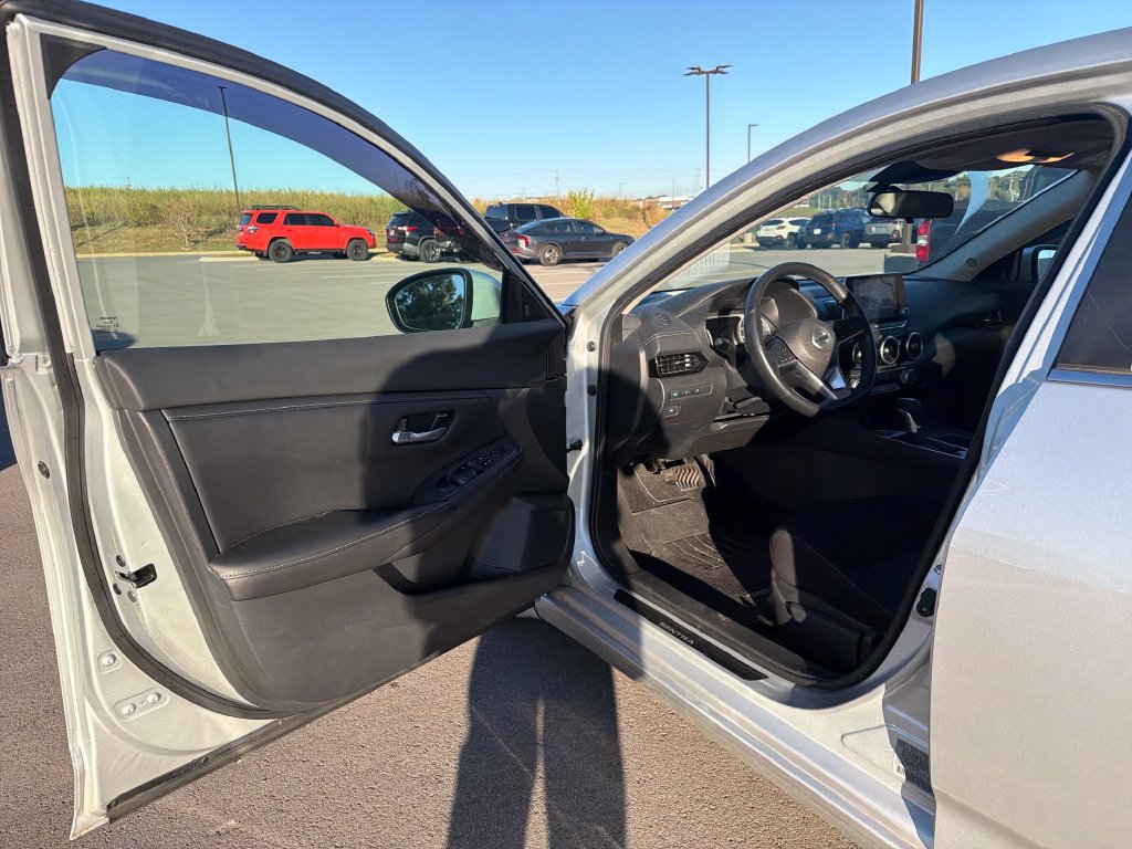 Used 2022 Nissan Sentra SV FWD image 19