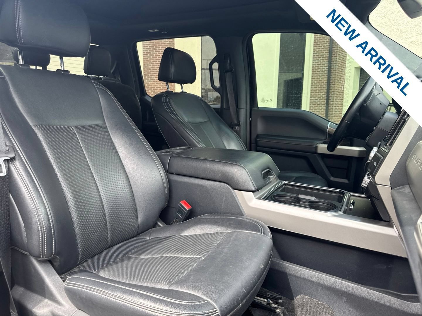 Used 2022 Ford F350 Lariat w/ Tremor Off-Road Package AWD/4WD image 10