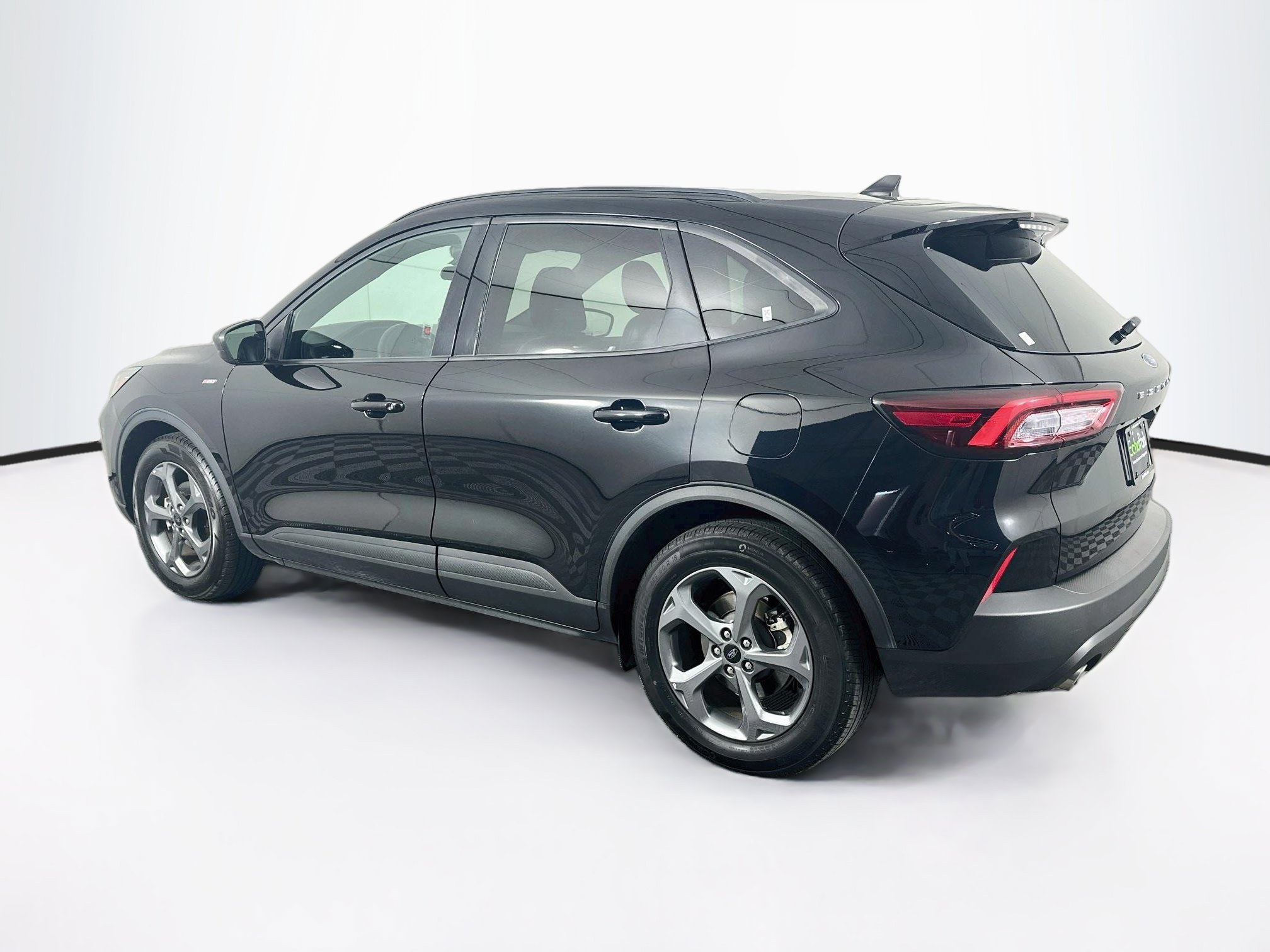 Used 2025 Ford Escape ST-Line FWD image 5