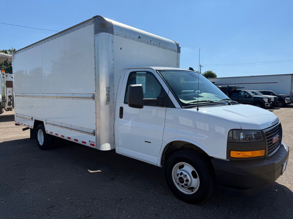 Used 2021 GMC Savana 3500 Extended w/ Power Convenience Package image 3
