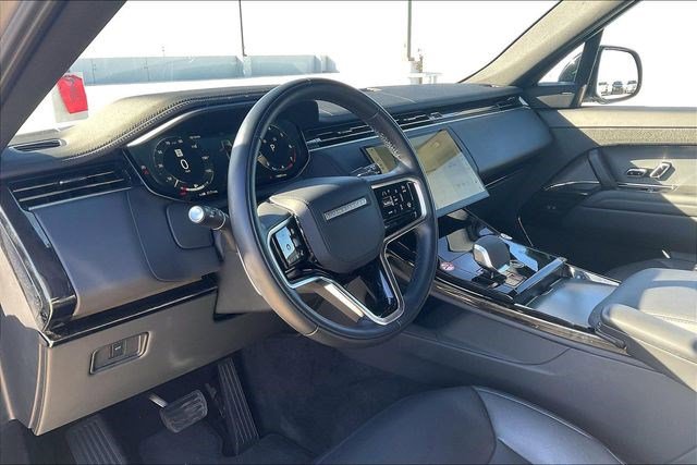 Used 2025 Land Rover Range Rover Sport SE image 7
