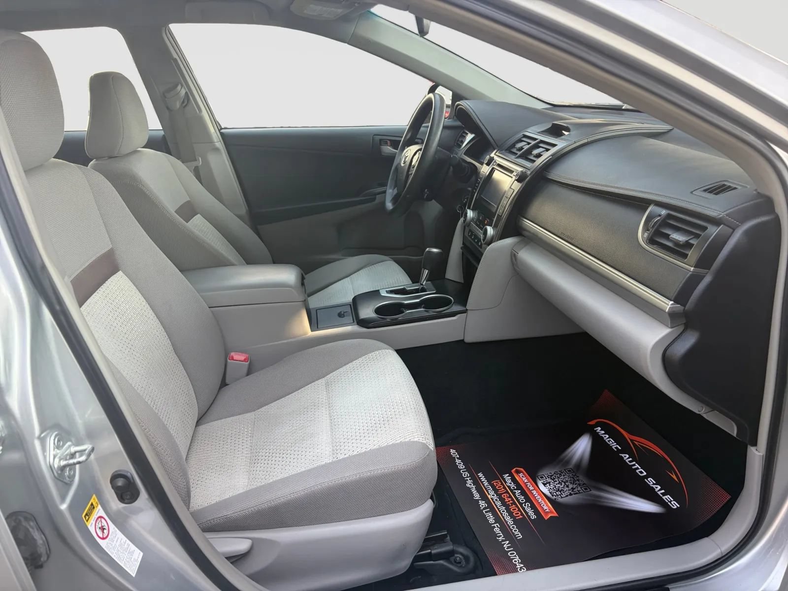 Used 2012 Toyota Camry LE FWD image 20